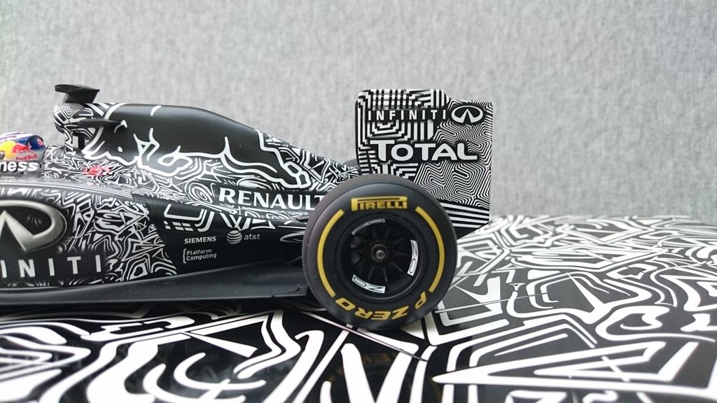 REVIEW: Spark 1:18 Red Bull RB11 Daniel Ricciardo Testcar REVIEW: Spark 1:18 Red Bull RB11 Daniel Ricciardo Testcar